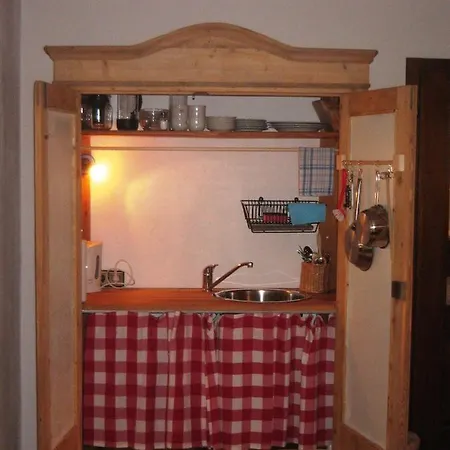 جاستهوف كرونريث * ماريا ألم ام شتاينر