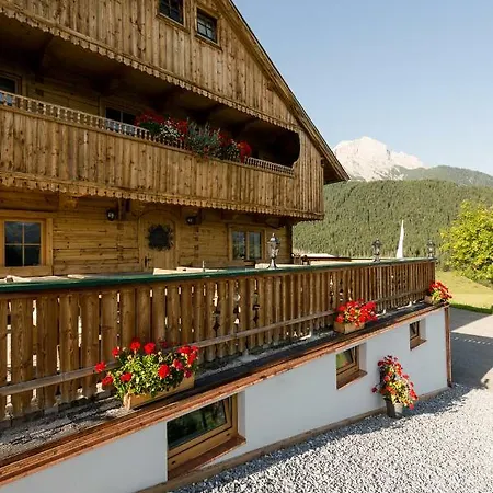 جاستهوف كرونريث شقة ماريا ألم ام شتاينر